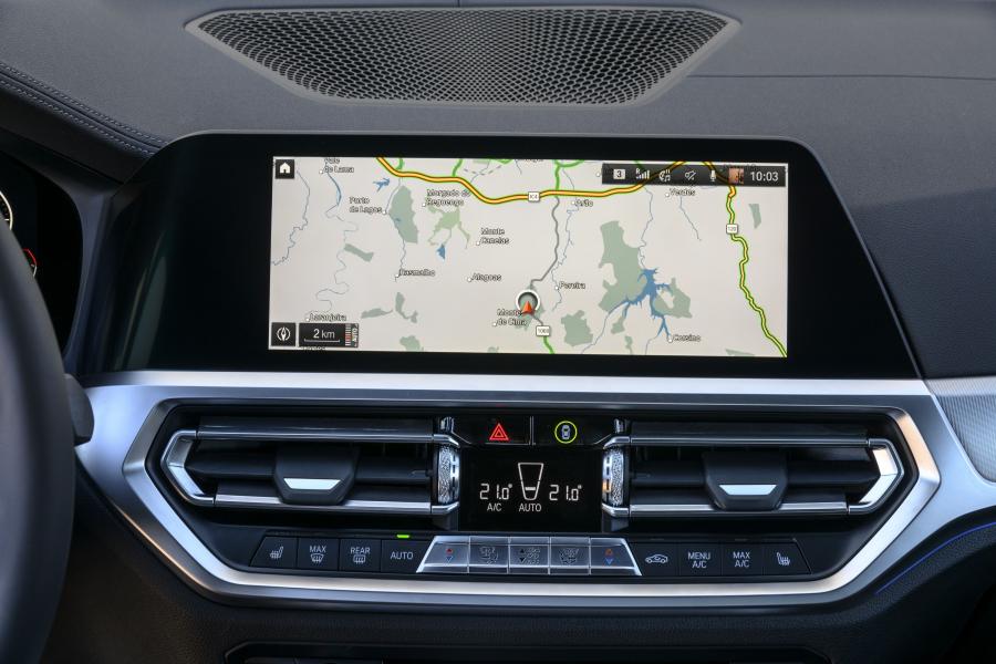 Детали интерьера BMW 330i M Sport (G20) 2019 года  (WW) (фото 278 из 284)